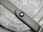 Louis Vuitton M46331 Christopher PM - Image 8