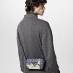 Louis Vuitton M82900 Steamer Wearable Geldbörse - Image 11