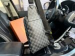 Louis Vuitton Avenue Slingbag N41719 - Image 3