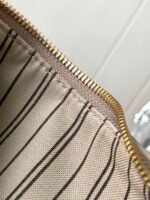 Louis Vuitton M81862 Easy Pouch On Strap - Image 10