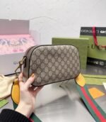 GUCCI NEO VINTAGE GG SUPREME MESSENGER BAG - Image 7