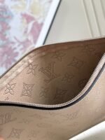 Louis Vuitton M21852 Blossom MM - Image 8