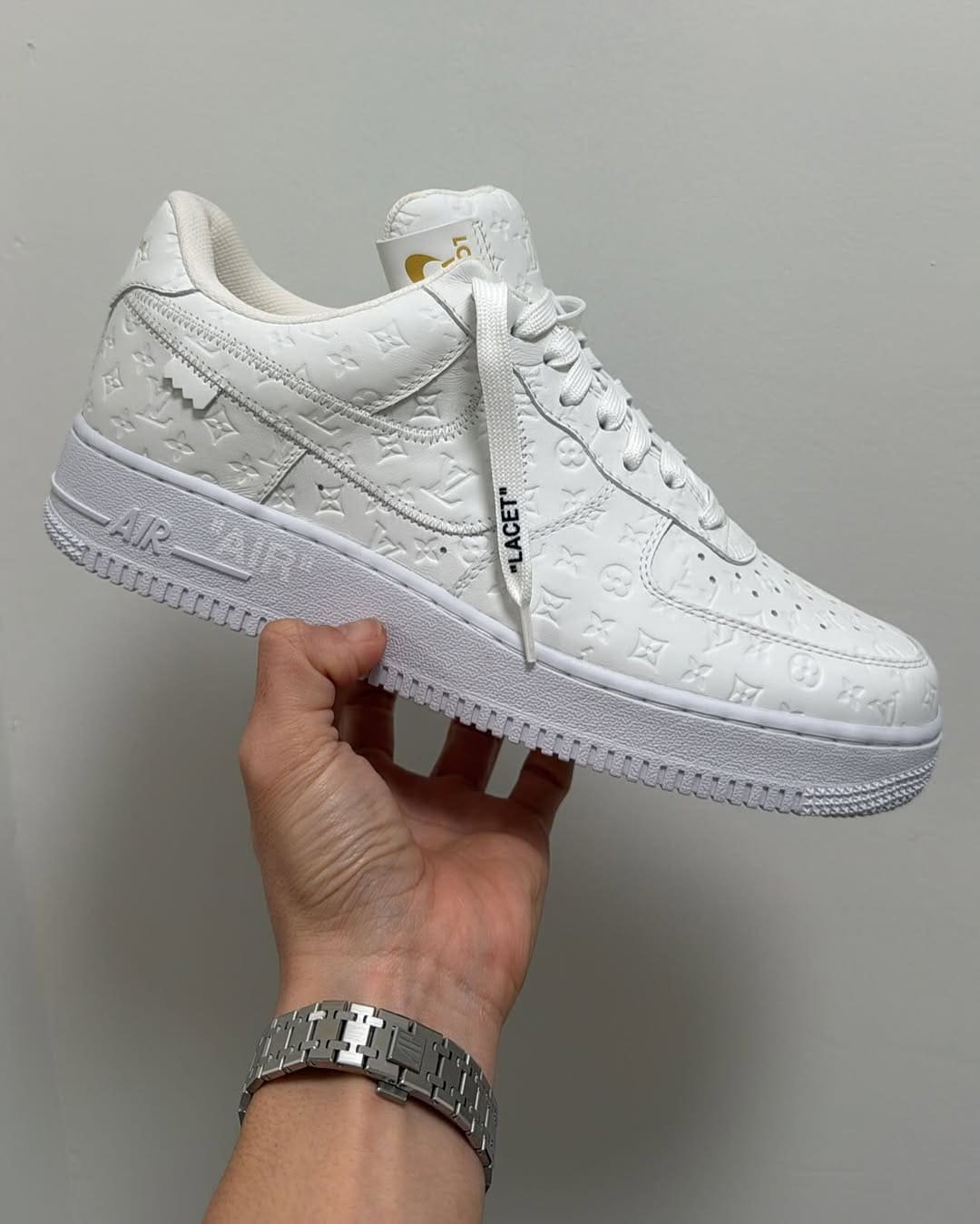 SnapInsta.to_480084460_18492688423061455_2053027573343816433_n Louis Vuitton Shoes | Mastercraft Quality - Image 1