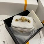 Chanel SMALL VANITY WITH CHAIN AP1447 - Image 5