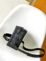 Louis Vuitton M44730 Soft Trunk - Image 6