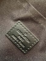 Louis Vuitton M23736 Pilot Slingbag - Image 8
