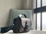 Louis Vuitton M46973 Quest Messenger - Image 4