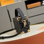 Louis Vuitton M83030 Side Trunk PM - Image 3