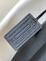 Louis Vuitton M57079 TAKEOFF Backpack - Image 7