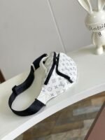 Louis Vuitton M25227 Rush Bumbag - Image 8