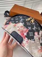Louis Vuitton Discovery Bumbag PM M23905 - Image 6