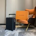 Louis Vuitton M23002 Horizon 55 - Image 4