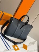 Louis Vuitton M59158 LOCK IT TOTE - Image 3