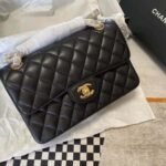 CHANEL Classic Flap Handbag GRAINED CALFSKIN & GOLD METAL - Image 3