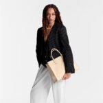 Louis Vuitton M46531 OnTheGo MM - Image 2