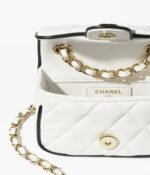Chanel Clutch with Chain - Image 2