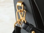 Louis Vuitton M24639 Soft Twist - Image 7