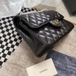 CHANEL Classic Flap Handbag GRAINED CALFSKIN & GOLD METAL - Image 4