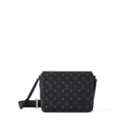 Louis Vuitton DISTRICT Small Messenger Bag M46255