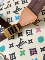 Louis Vuitton M25240 Christopher MM - Image 8
