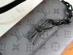Louis Vuitton M11496 Steamer Wearable Wallet - Image 5