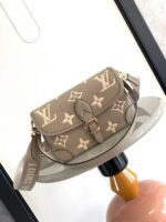 Louis Vuitton M46583 Diane - Image 3