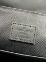 Louis Vuitton M46972 LV Trail Messenger - Image 10