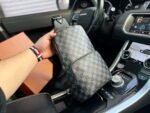 Louis Vuitton Avenue Slingbag N41719 - Image 4