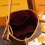 Louis Vuitton CARRYALL MM M46197 - Image 10