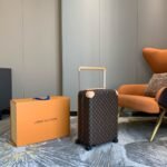 Louis Vuitton M23203 Horizon 55 - Image 9