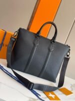 Louis Vuitton M59158 LOCK IT TOTE - Image 4
