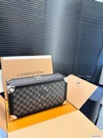 Louis Vuitton N48226 8 watch case - Image 6
