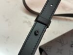 Louis Vuitton M11496 Steamer Wearable Wallet - Image 6