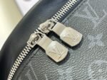 Louis Vuitton M46035 Discovery Bumbag PM - Image 9
