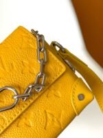 Louis Vuitton M82917 Steamer Wearable Wallet - Image 6