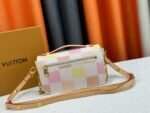 Louis Vuitton Pochette Métis East West - Image 5