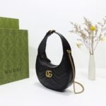 GG Marmont half-moon-shaped mini bag - Image 3