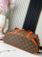 Louis Vuitton M46814 Christopher MM - Image 6