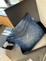 CHANEL 22 in denim small - Image 4