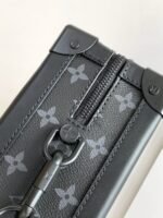 Louis Vuitton M44730 Soft Trunk - Image 9